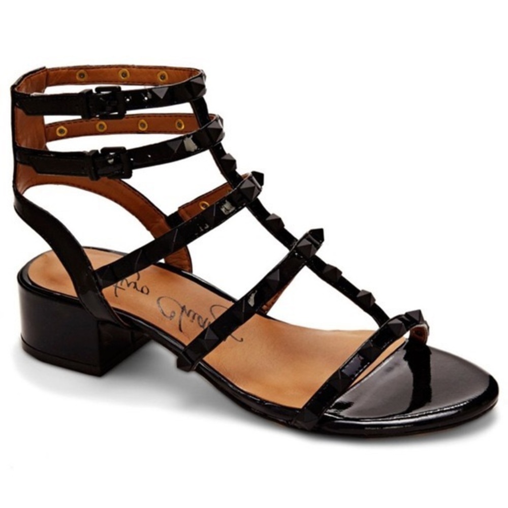 Arturo Chiang Sandal’s